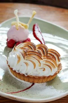 Raspberry meringue Stock Photos