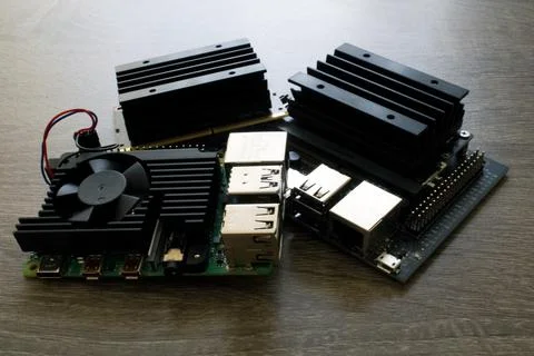 Raspberry Pi and Nvidia Jetson Microcomputers for Electrical Engineering Foto stock