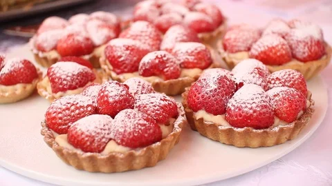 Raspberry tarte, close-up Stock Footage 104167586