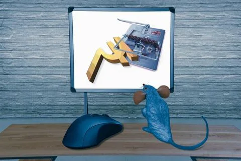 Rat watching Computer Screen with mouse, Concept Rat watching Computer Scr... Stockfoto's