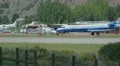 Ratheon 400A private jet taxis and takes off from Aspen Airport - 1 Vidéos HD