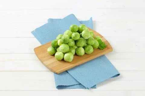 Raw Brussels sprouts Foto stock