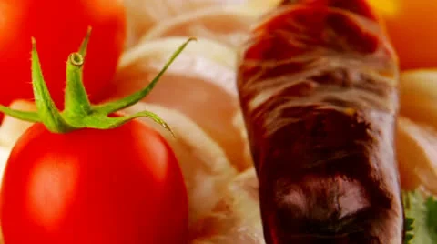 Raw chicken kebabs Vídeos de archivo 26373143