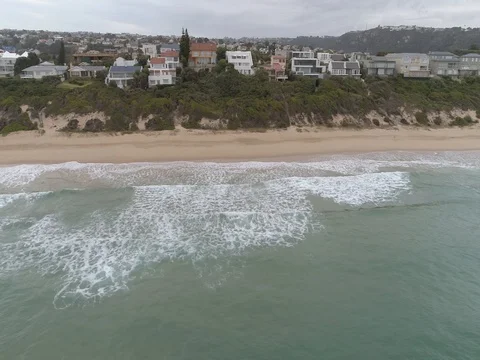 Raw drone sideways shot of Robberg beach 스톡 동영상 76261340