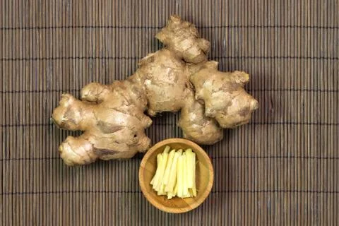 Raw ginger root Stock Photos