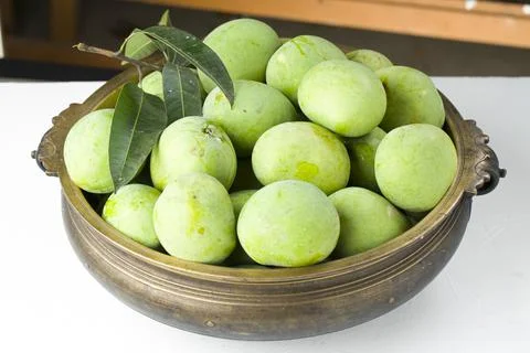 Raw mango or Green mango Foto stock