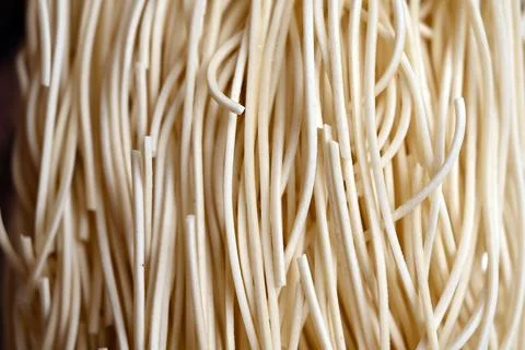 Raw Noodles Texture with Defocus Background Macro Food Photography Foto stock