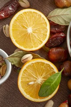 Raw Nuts And Oranges 스톡 사진