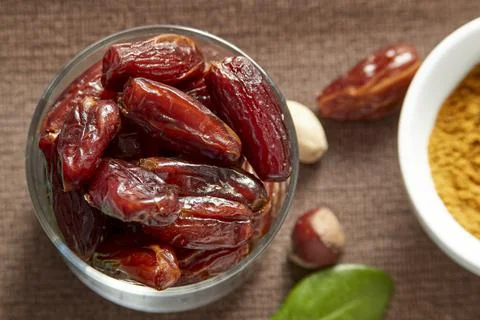 Raw Nuts And Oranges 스톡 사진