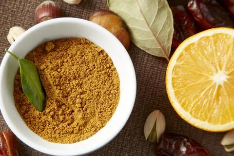 Raw Nuts And Oranges 스톡 사진