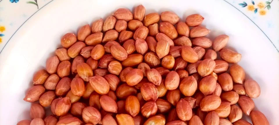 Raw peanuts Stock Photos