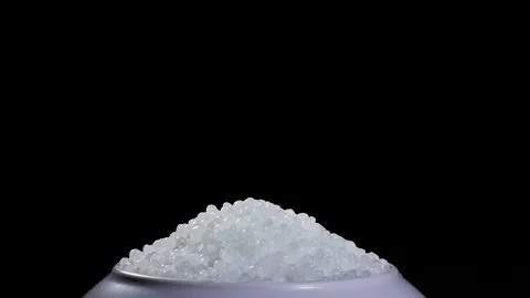 Raw plastic material white polymer granules made from recycled plastic Vidéo 135896771