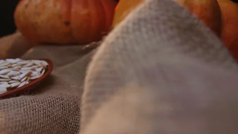 Raw pumpkin seeds Stockbeeldmateriaal 131447734