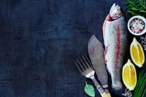 Raw rainbow trout Foto stock