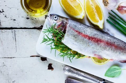Raw rainbow trout Foto stock