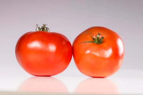 Raw tomatoes Stock-Fotos