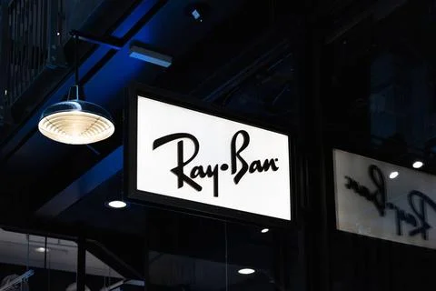  Ray Ban Storefront Logo. Elegant Branding Display. London, UK, 4 July 202... Stock Photos