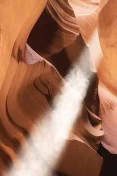 Rays of light in Antelope canyon 库存照片