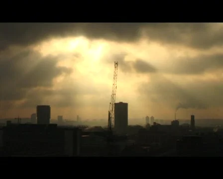 Rays of light through moving clouds, London (time lapse) Video stock 318874