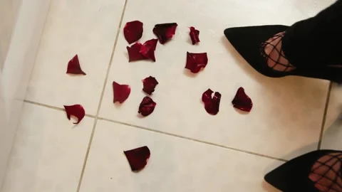 Razor blade falls to the floor Stock Footage 147544157