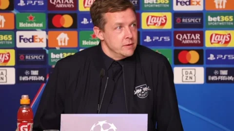 RB Leipzig 0-1 Liverpool: Marco Rose press conference  Video stock 289150618