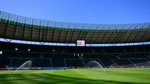 RB Leipzig training before German Cup final against Eintracht Frankfurt, Berlín, Stock Footage 242796495