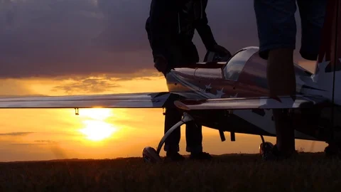 RC model aircraft at sunset Video stock 102022079