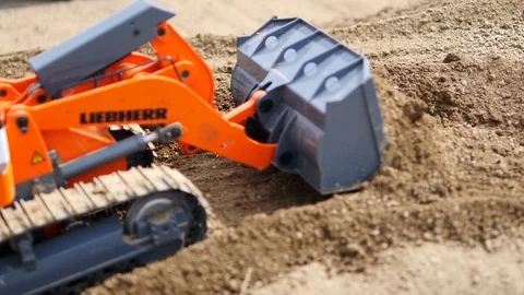 RC model excavator Stock Footage 101875115