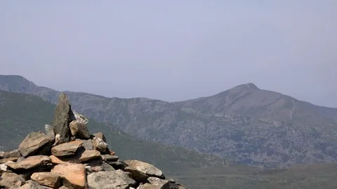 Reaching the top of a mountain 4K Stockbeeldmateriaal 91624001