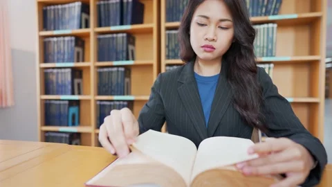 Read a book Video stock 150402389