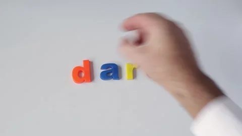 READ Word Correction by Hand – Learning Progress Concept 4K 16fps Vidéo 328588269