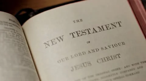 Reading Bible Stockbeeldmateriaal 10797010