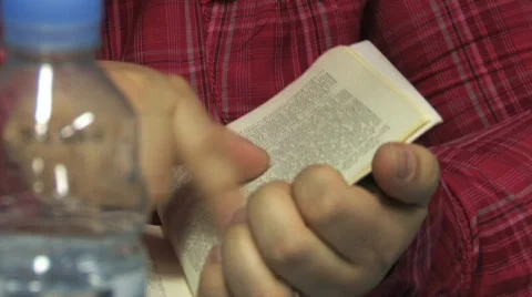 Reading a book, HD 720 스톡 동영상 357299