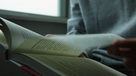 Reading CloseUp HD1080 23.976 Video stock 131782890