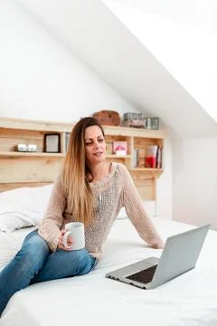 Reading Interesting Articles Online, Solving Internet Problems, Video Blog Ideas Stockfoto's