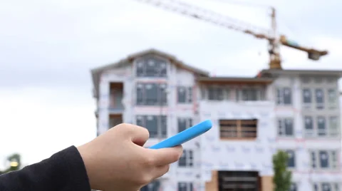 Reading mobile phone message Stock Footage 39513182