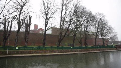 Reading Prison in the rain in England Video stock 84888082