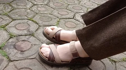 Ready to run with a white shoe Stock Footage 146253961