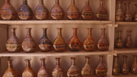 Ready sand art in the bedouin workshop. Petra. Jordan. DJI-0473-01 스톡 동영상 102499472