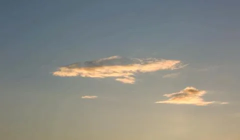 Real clouds in the sky at sunset, no birds. Huge permissions Foto stock