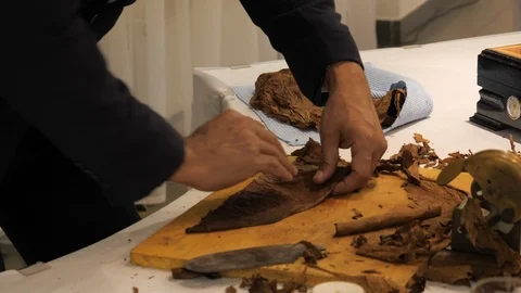 Real drinks and cigars Stock Footage 118614988