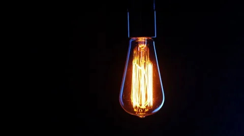 Real Edison light bulb flickering. Vídeos de archivo 61062369
