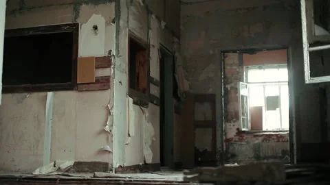 Real explosion indoor. Video stock 195988031