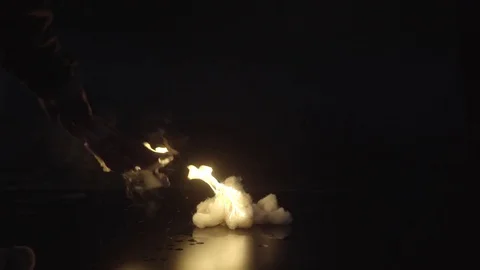 Real Fire ignition for vfx compositing S-log T004 Vidéo 76201686