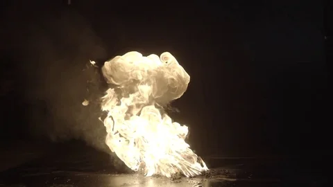 Real Fire ignition for vfx compositing S-log T013 Vidéo 76202895