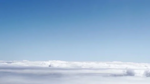 Real shot about flying on an cloudy horizon Stock-Footage 201490541