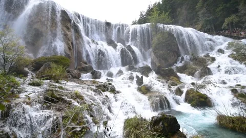 Real Shot of Close up of Waterfall Group in Jiuzhaigou Sichuan China Stockbeeldmateriaal 336886847