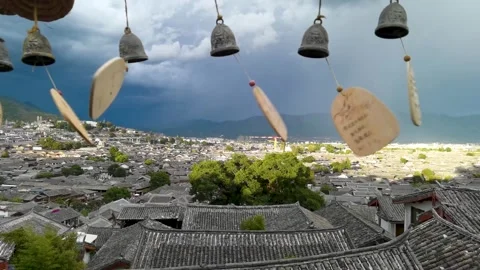 Real Shot of Wind Chimes on Mountain Top in Lijiang Ancient City Yunnan China 스톡 동영상 336883317