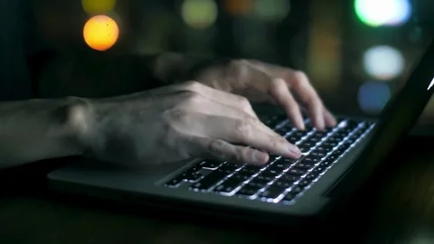 Real time Extreme close-up human hands typing on laptop. Closeup coding on AI Vídeos de archivo 334586431