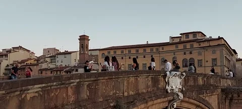 Real time old bridge Santa Trinità Stock Footage 138773182